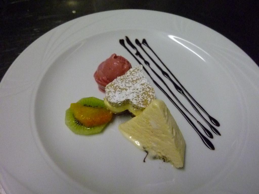 Gasthaus St. Valentin 치우사 외부 사진